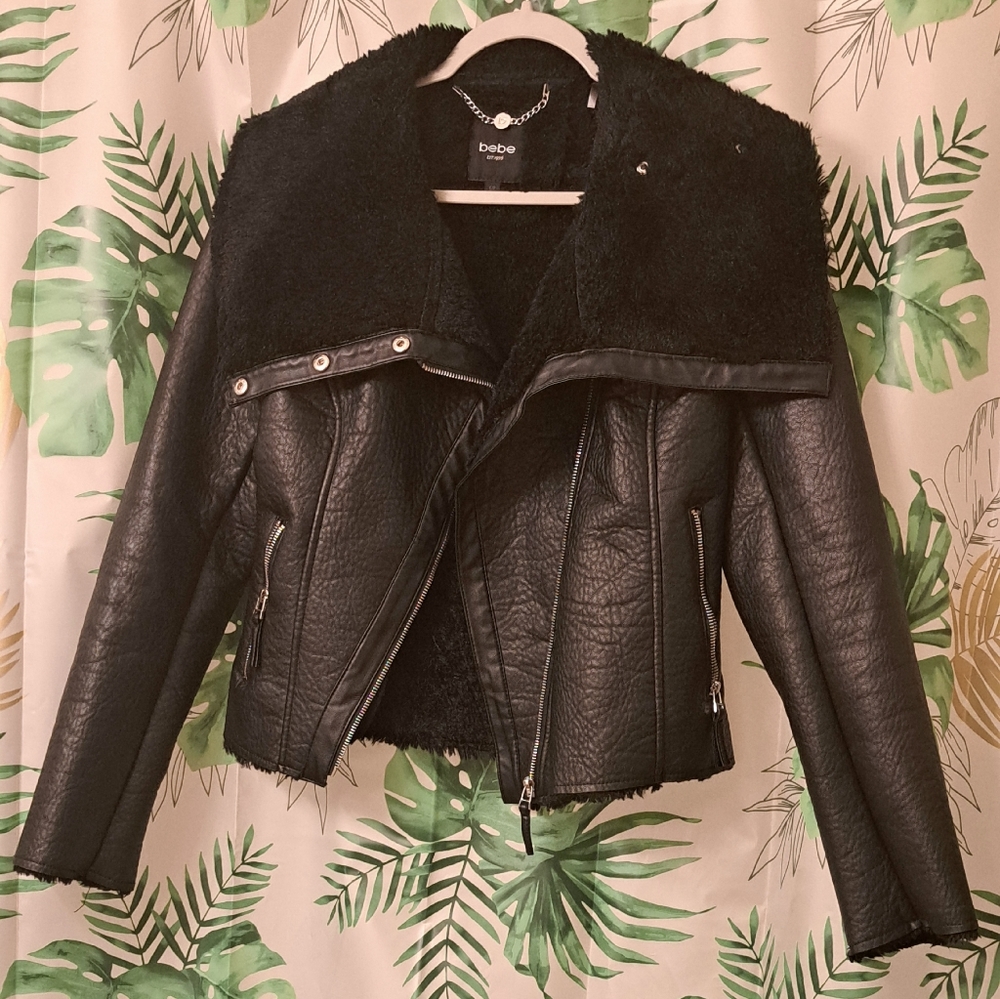 Bebe Vegan Black Faux Leather/Fur Moto Jacket Small S/P